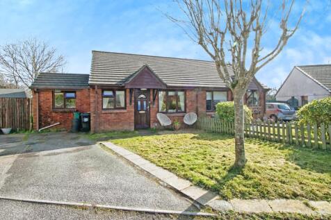 2 bedroom semi-detached bungalow for sale