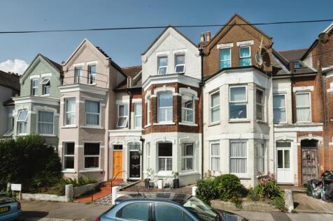 4 bedroom town house for sale