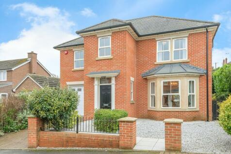 5 bedroom detached house for sale