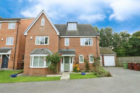 5 bedroom detached house for sale