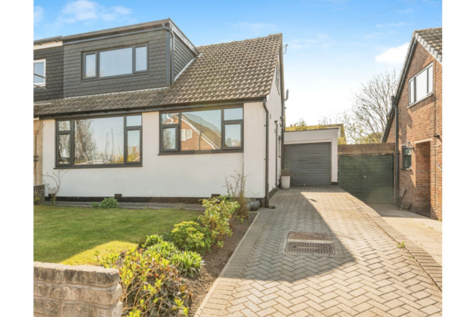 4 bedroom semi-detached bungalow for sale