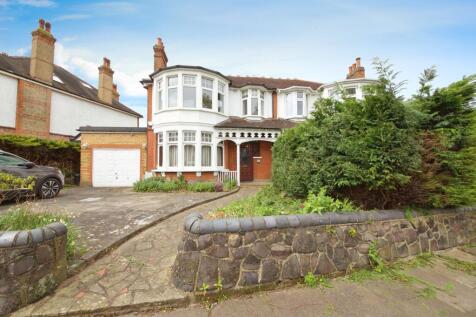 4 bedroom semi-detached house for sale