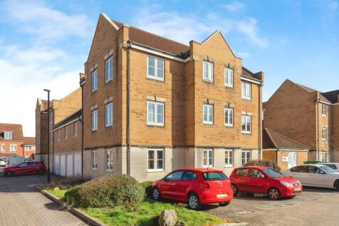 2 bedroom ground floor flat for sale