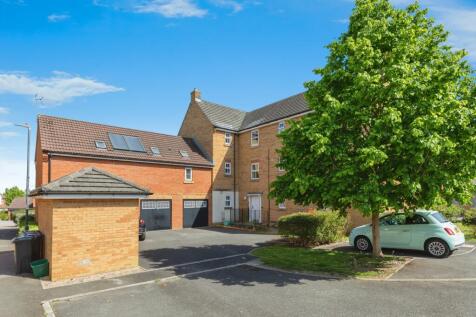2 bedroom ground floor flat for sale