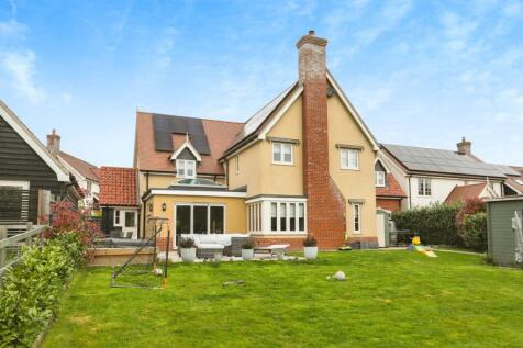 5 bedroom detached house for sale