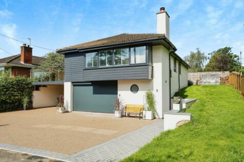 5 bedroom detached house for sale