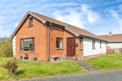 4 bedroom detached bungalow for sale
