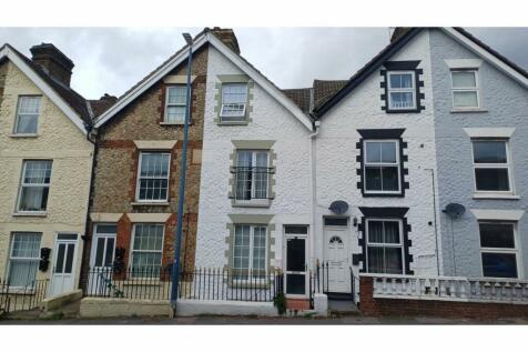 6 bedroom terraced house for sale