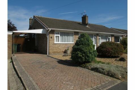 3 bedroom semi-detached bungalow for sale