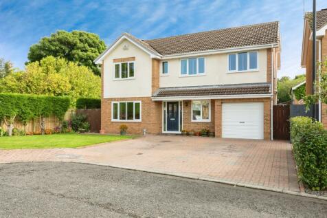 5 bedroom detached house for sale