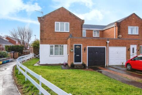 3 bedroom semi-detached house for sale