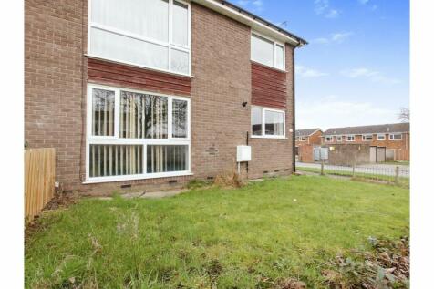 2 bedroom ground floor flat for sale