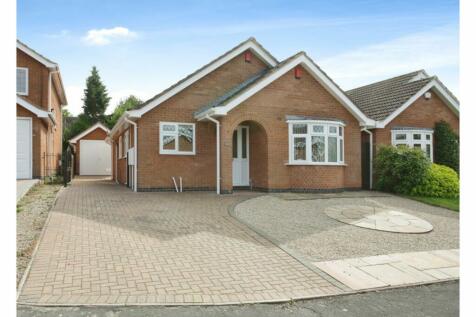 2 bedroom detached bungalow for sale