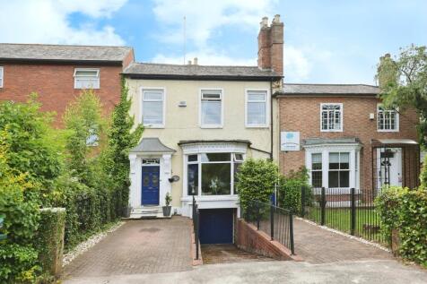 4 bedroom terraced house for sale