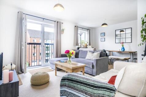 2 bedroom flat for sale