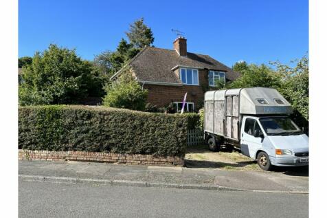 2 bedroom semi-detached house for sale