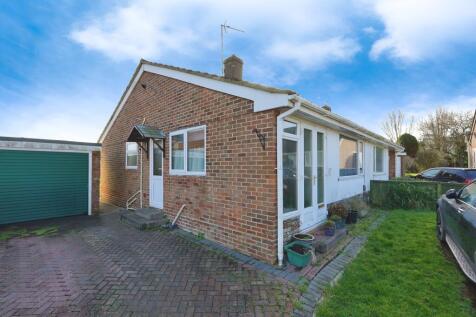 2 bedroom semi-detached bungalow for sale