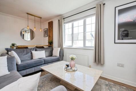 2 bedroom coach house for sale