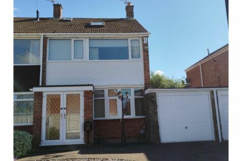 3 bedroom semi-detached house for sale