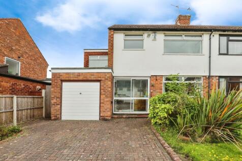 4 bedroom semi-detached house for sale