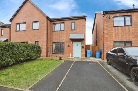 2 bedroom semi-detached house for sale