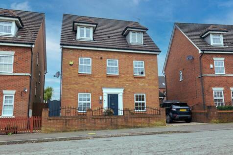 5 bedroom detached house for sale