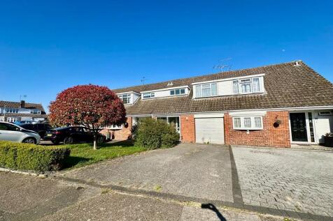 Elm Close, Waltham Abbey 3 bed terraced house for sale