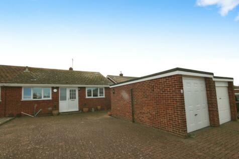 2 bedroom semi-detached bungalow for sale