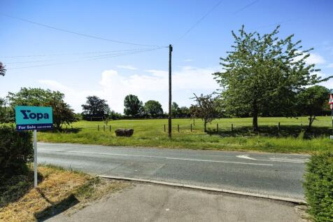 2 bedroom semi-detached bungalow for sale