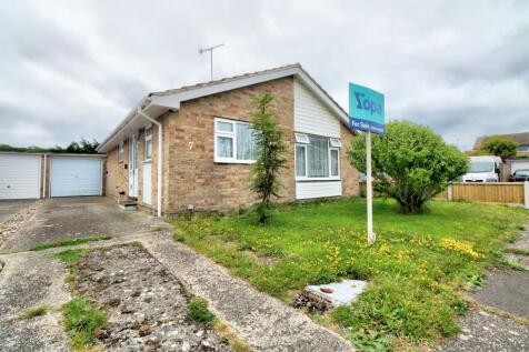 2 bedroom detached bungalow for sale