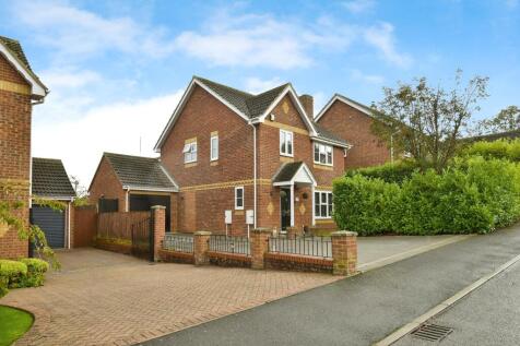 4 bedroom detached house for sale