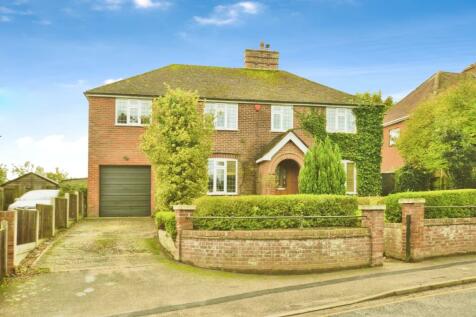 5 bedroom detached house for sale