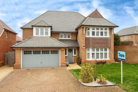 4 bedroom detached house for sale