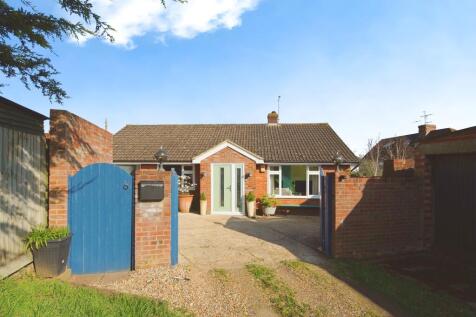 3 bedroom detached bungalow for sale