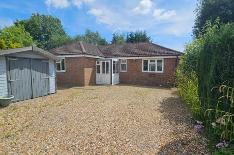 2 bedroom detached bungalow for sale