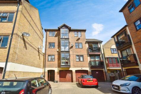 1 bedroom flat for sale