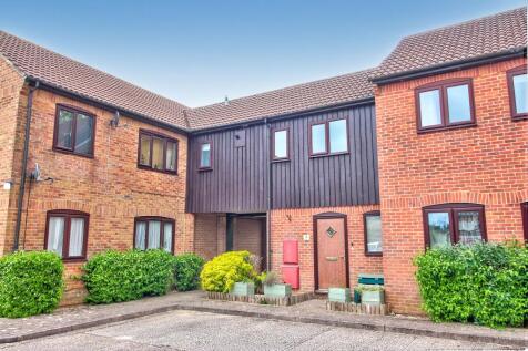 1 bedroom maisonette for sale