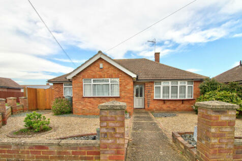 4 bedroom detached bungalow for sale