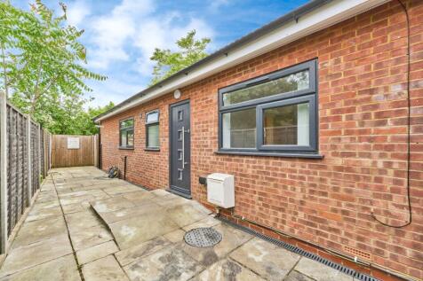 3 bedroom detached bungalow for sale