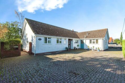 3 bedroom detached bungalow for sale