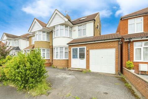 5 bedroom semi-detached house for sale