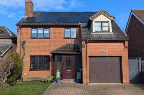 4 bedroom detached house for sale