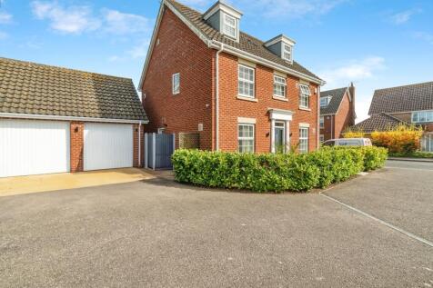 5 bedroom detached house for sale