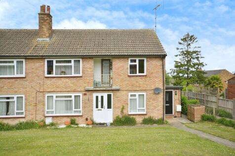 2 bedroom maisonette for sale