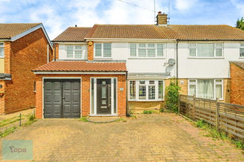 4 bedroom semi-detached house for sale