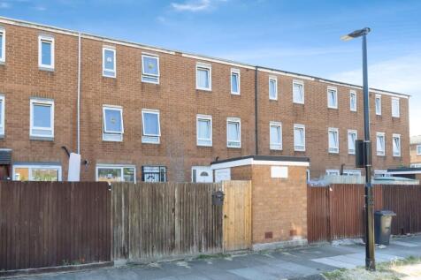 3 bedroom maisonette for sale