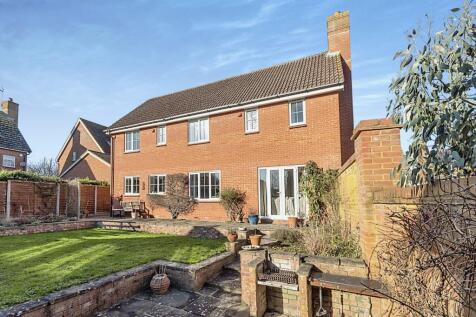6 bedroom detached house for sale