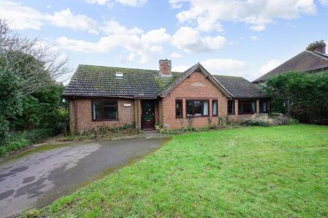 4 bedroom detached bungalow for sale