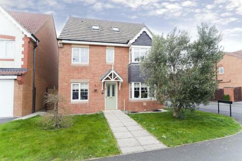 5 bedroom detached house for sale