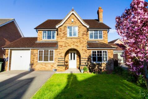 5 bedroom detached house for sale